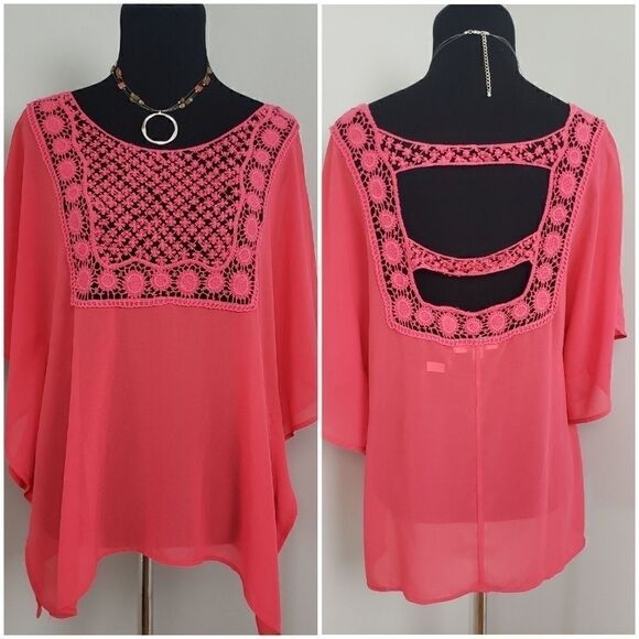 Crochet Flowy Umgee  - Picture 1 of 3